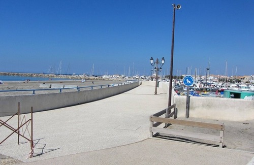 Saintes-Maries-de-la-Mer Apartment | Apartment Relaxation/Leisure Budget
