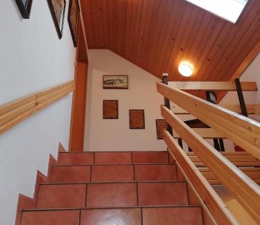 Jesenice Apartment | Apartma ČVRSTA TROJKA