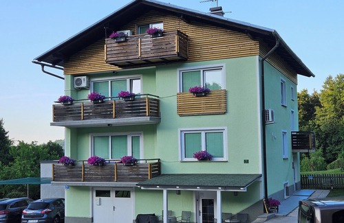 Podcetrtek Apartment | Apartma 1 hosted by Mlaker