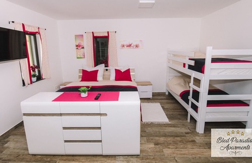Zasip Apartment | Apartma 1 (pogled na grad)