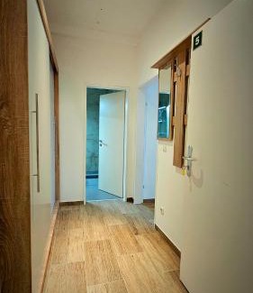 Munchen District Apartment | Apartman broj 5