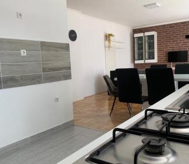 Belisce Apartment | Apartman Loni , Belišće