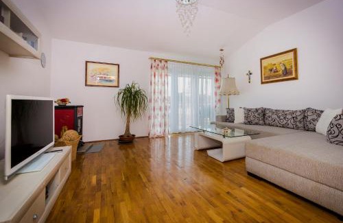 Kamen Apartment | Apartman Marija