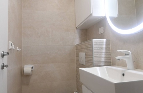 Kastela House | APARTMAN NEŠPULA -Apartment for all types of trips