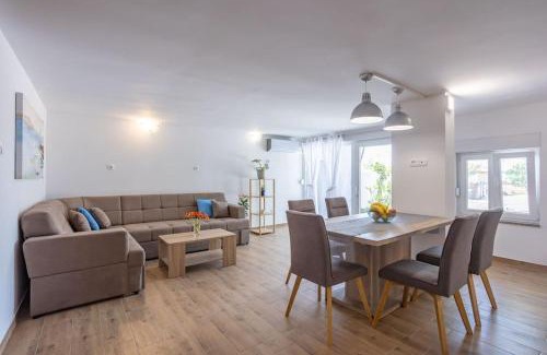 Zrnovnica Apartment | Apartman Pepa Split (Žrnovnica)