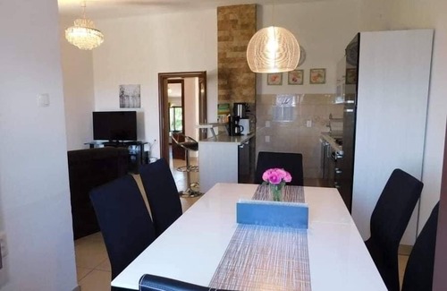 Municipality of Omisalj Condo | Apartman with pool "Sabine 2"