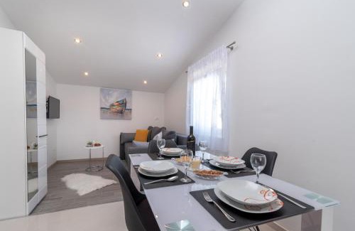 Seget Vranjica Apartment | Apartmani Dalmacija