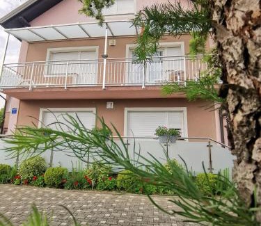 Jastrebarsko Apartment | Apartmani Jastreb 2