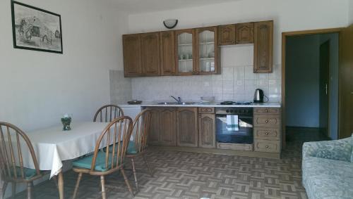 Kastela Apartment | Apartmani Ledenko
