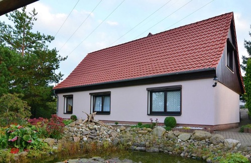 Wienrode Apartment | Apartment in the Harz with a log cabin, pond and covered seating area