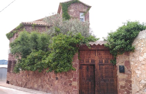 Villarrubia de Santiago Apartment | Apartment for 6 people, in three bedrooms, one hour from Madrid.