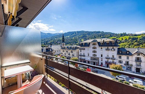 Saint-Gervais-les-Bains Apartment | Apartment "Paradiso" with Mountain View, Balcony & Wi-Fi