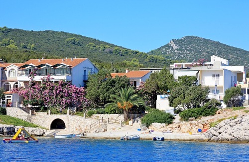 Pokrivenik Apartment | Apartment and Rooms Nikola (38301-A4) - Zastrazisce - island Hvar