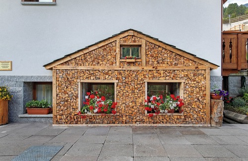 Santa Caterina Valfurva Apartment | Apartment 'Chalet Primula 7' with Mountain View, Shared Garden and Wi-Fi