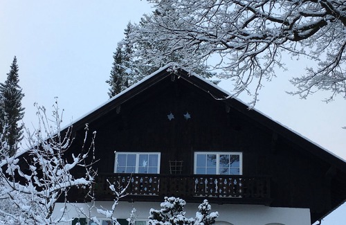 Garmisch-Partenkirchen Apartment | Apartment with a beautiful mountain view