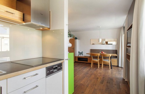 Immenstaad am Bodensee Apartment | Apartment 'Wohnung Jonagold' with Shared Terrace, Shared Garden and Wi-Fi
