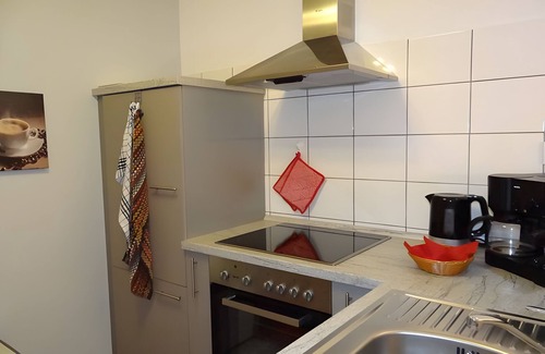 Kressbronn Apartment | Apartment 'Domizil Am Park' with Private Terrace, Shared Garden and Wi-Fi