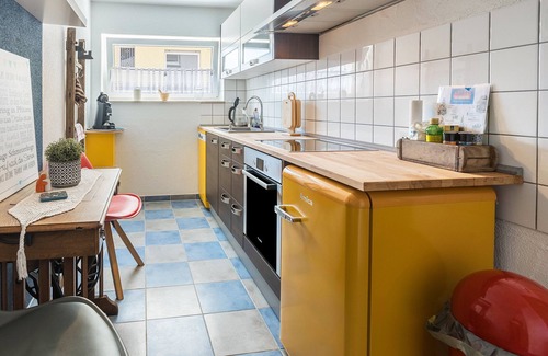 Radolfzell am Bodensee Apartment | Apartment 'Haus Auryn' with Private Terrace, Shared Garden and Wi-Fi