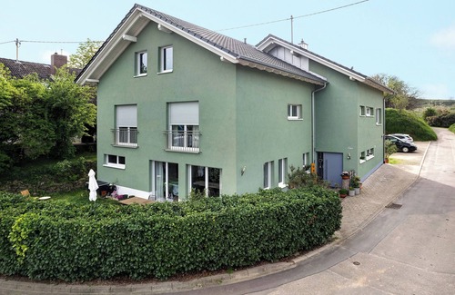 Leiselheim Apartment | Apartment 'Traube' with Shared Terrace, Shared Garden and Wi-Fi