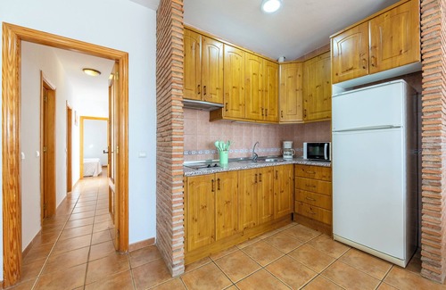 El Pozo de los Frailes Apartment | Apartment 'Maracas 1' with Shared Terrace and Air Conditioning