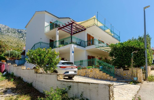 Ivan Dolac Apartment | Apartments Josip (102081-A3) - Ivan Dolac - island Hvar