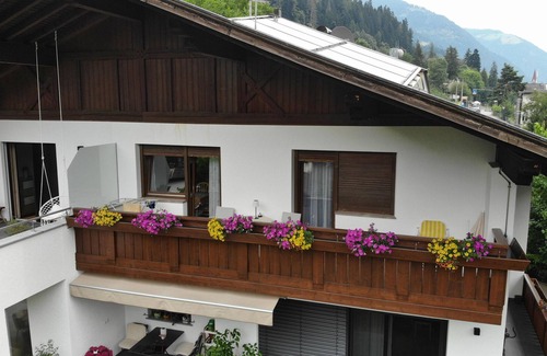 San Pancrazio Apartment | Apartment 'Eschenleit -grün' with Mountain View, Balcony and Wi-Fi