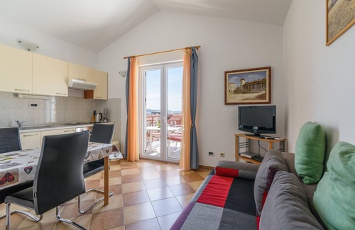 Trogir Apartment | Apartmens Mary Nice house with multiple apartments 4