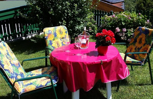Finkenberg Apartment | Apartment 1 in Appartementhaus Zillertal near Ski Areas with Mountain View