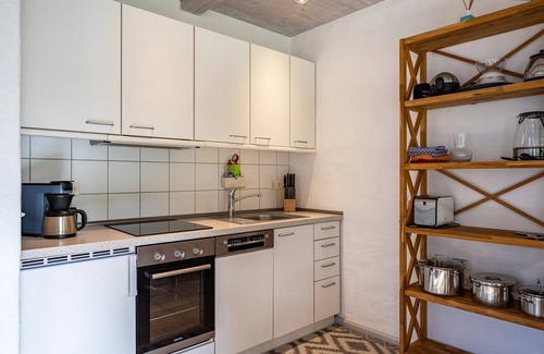 Curau Apartment | Apartment "1 Terrassenwohnung" with Private Garden & Wi-Fi
