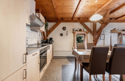 Ostrohe Apartment | Apartment '1' with Shared Terrace and Wi-Fi