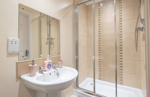 Worksop Apartment | Apartment 10 - 1st Floor, 2 Bed, Sleeps 4, Worksop
