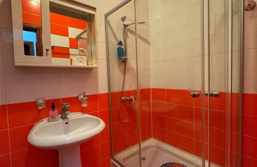 Ulcinj Apartment | Apartment 10/A,red, for 5 People, 500 Meters from Beach,Breakafast included