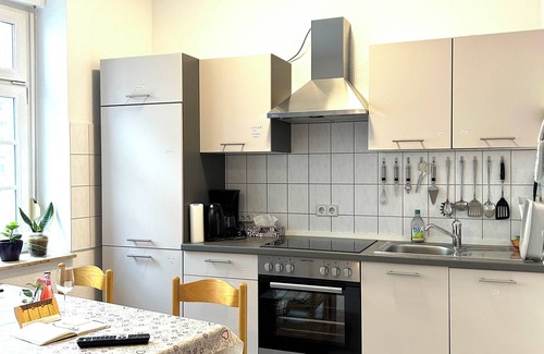 Erfurt Apartment | Apartment, 10 min. walk to the center, 45m2,Netflix& all amenities!