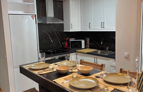 Almeria House | Apartment 100 m from the beach. With outdoor shower.