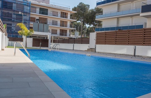 Torredembarra Apartment | Apartment 100m beach and train with free parking
