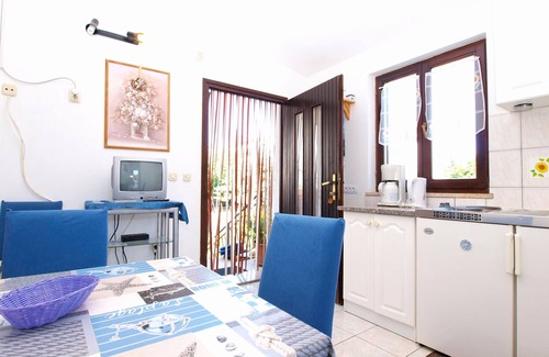Pjescana Uvala Apartment | Apartment 1398/13155 (Istria - Pjescana Uvala), 350m from the beach