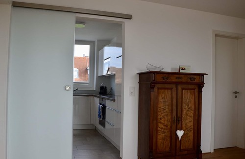 Wasserburg Apartment | Apartment 180 degrees - on the 2nd floor with panoramic window, 180 degree lake and sea view. Mountain view
