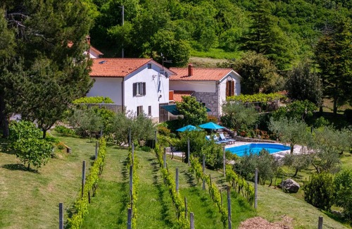 Plomin Apartment | Apartment ∙ 2 bedrooms ∙ 4 guests