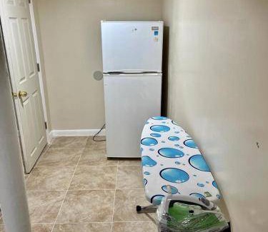 Weequahic Apartment | Apartment ∙ 2 bedrooms ∙ 4 guests