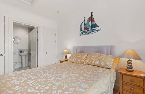 Penally Apartment | Apartment ∙ 2 bedrooms ∙ 4 guests