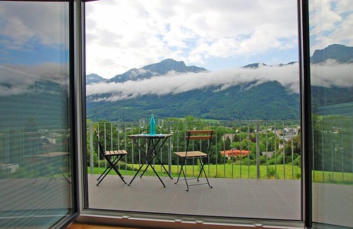 Gmain Apartment | Apartment 2 Deluxe Studio, 52 sqm, 1-4 persons, 1 bedroom, living room and balcony