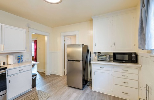 Niagara Falls Apartment | Apartment 2 Mi to Niagara Falls & Whirlpool!
