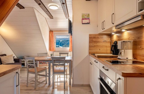 Sankt Maergen Apartment | Apartment '2- Ost' with Private Garden, Balcony and Wi-Fi