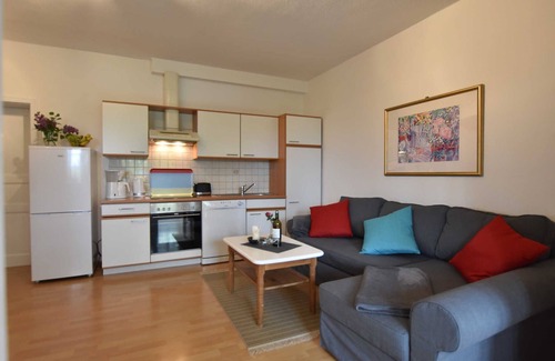 Stove Apartment | Apartment 2 with 2 bedrooms (2-5 pers.) on the ground floor - Villa Seeheim vacation property directly on the waterfront