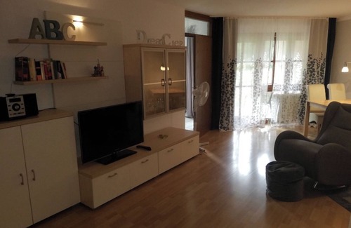 Bad Krozingen Apartment | Apartment '2 Zimmer Appartement 7' with Private Terrace, Shared Garden and Wi-Fi