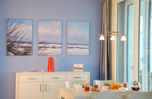 Eckernfoerde Apartment | Apartment 24, Pier 24, Blickrichtung offene SeeBinnenhafen Nord