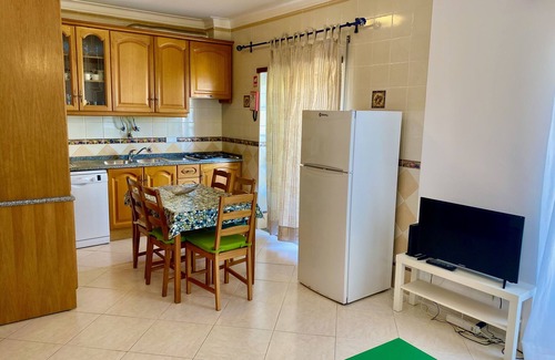Altura Apartment | Apartment 250 m from Altura beach with terrace, A/C and Internet