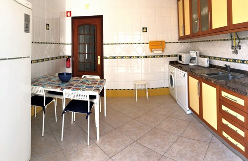 Altura Apartment | Apartment 250 meters from Altura beach with terrace, A/C and Internet