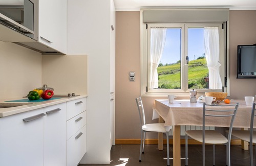 Cangas de Onis Apartment | Apartment '2ºd Apartamento 4 Adultos' with Balcony and Wi-Fi