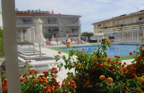 L'Estartit Apartment | APARTMENT (3 ADULTS + 2 CHILDREN) POOL VIEW